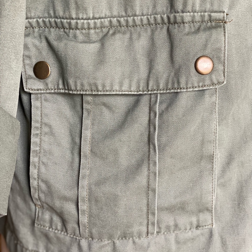 Arizona jacket, size medium, army green lightweight jacket. Great condition. - Picture 8 of 9